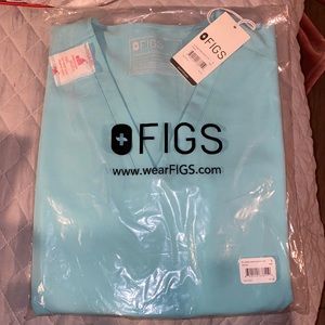 FIGS Aqua top
